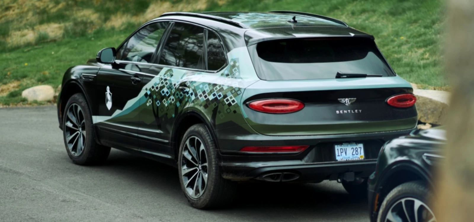 Bentley Bentayga before hitting the dirt at The Preserve's off-road course in Rhode Island